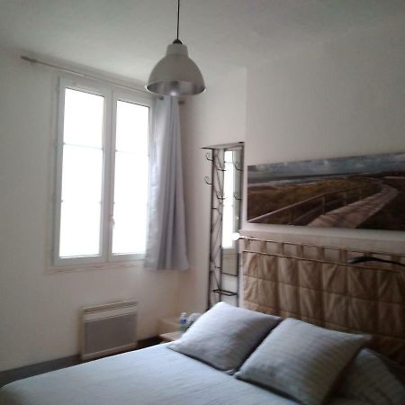 Апартаменты Sur Le Vieux Port, Centre De La Rochelle Ла-Рошель Экстерьер фото