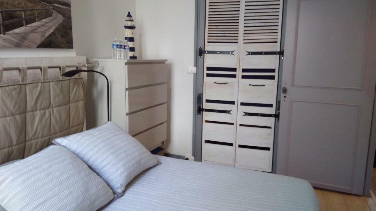 Апартаменты Sur Le Vieux Port, Centre De La Rochelle Ла-Рошель Экстерьер фото